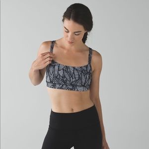 Lululemon Black and White sorts bra